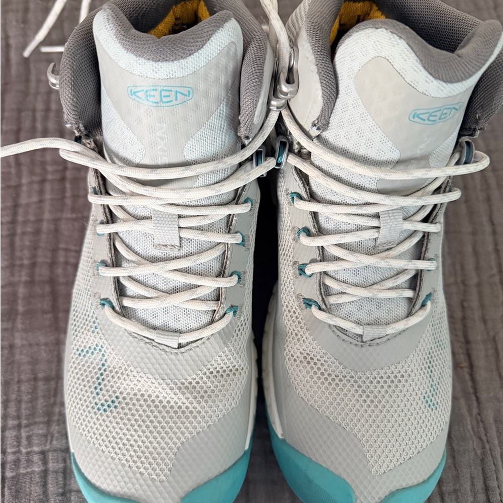 KEEN Women's NXIS EVO Waterproof Boot Vapor/Porcelain